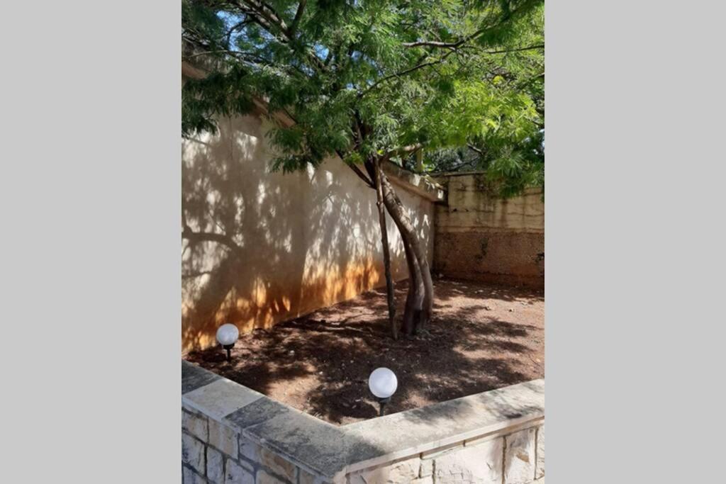 Giovanna - Spacious Lovely Apartment Supetar Exterior photo